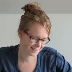 Sarah, founder of Happy Crayon Studios